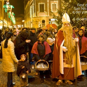 Torchlight procession of St. Nicholas and mistletoe