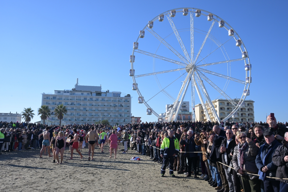 Tuffo di Capodanno | Comune di Riccione | eventi | Castelli Emilia-Romagna